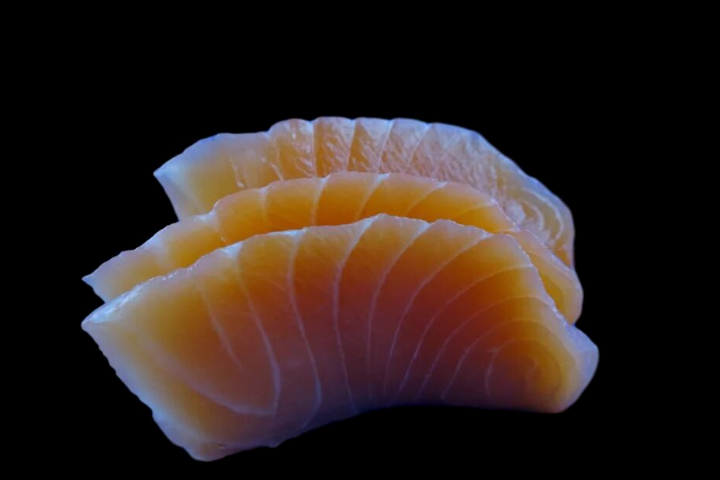 SA1. Saké Salmon Sashimi - Coucou Sushi