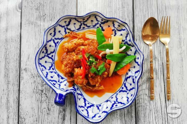 Plats à la sauce cacahuètes - Le 888