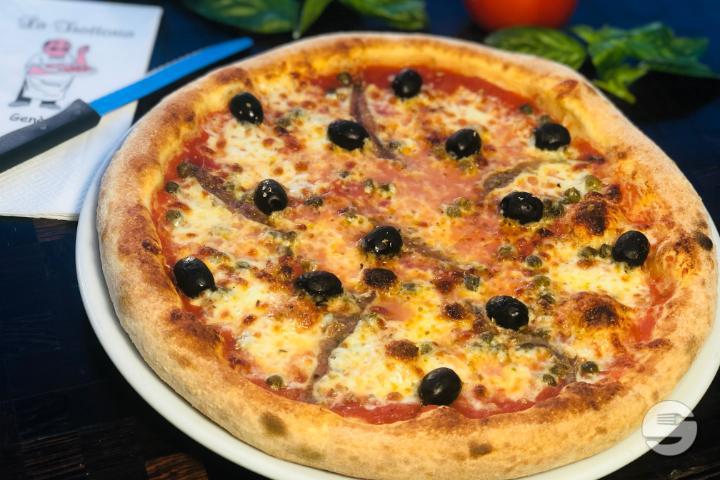 Pizza Napoletana - La Trattoria