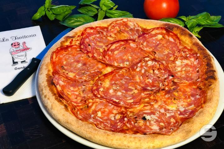 Pizza Salame - La Trattoria