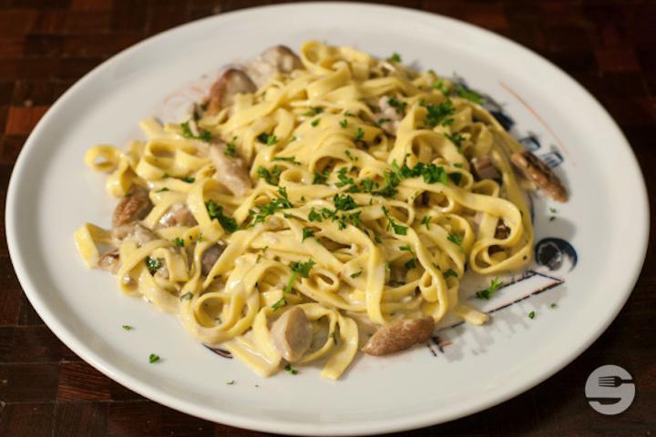 Tagliatelle ai Funghi Porcini - La Trattoria