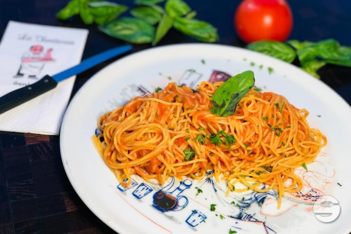 Spaghetti Napolitaine - La Trattoria