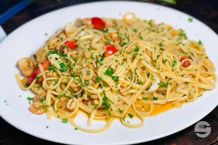 Spaghetti Vongole - La Trattoria