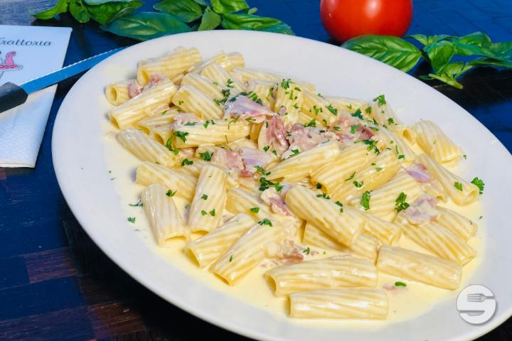 Rigatoni Carbonara - La Trattoria
