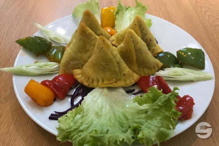 Samoussa Végétarien - Restaurant à l'étage