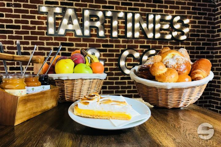 Lemon Meringue Pie - Tartines & Co