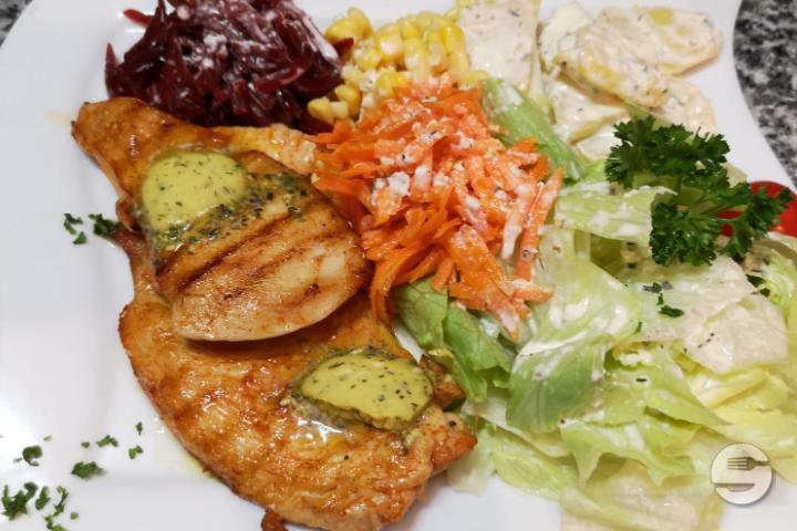 Chicken de la lime with a side dish of your choice - Gabbiano Express