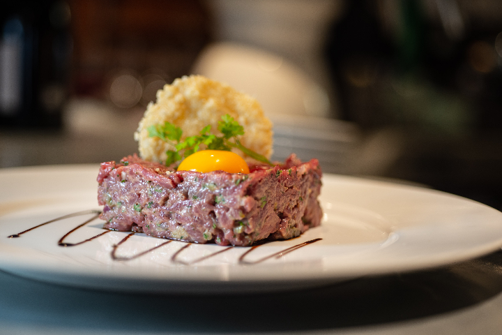 Tartare de Bœuf au Couteau - Au Pied de Cochon