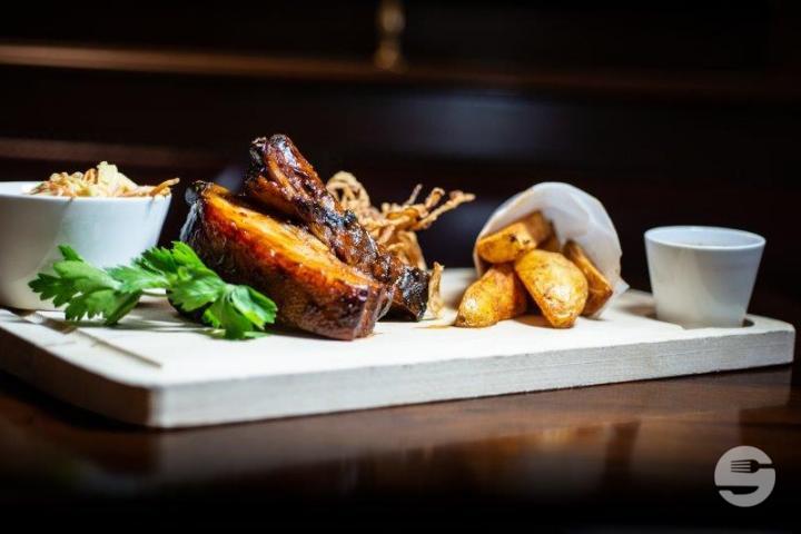 Texan-Style Ribs - Au Pied de Cochon