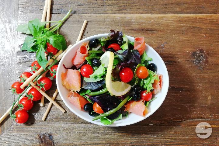 Insalata Salmone - Boccalino