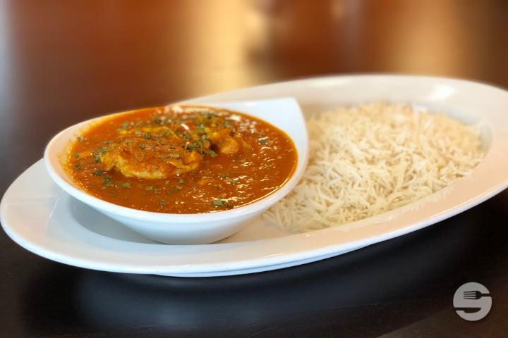 Punjabi Chicken Curry mit Reis - Thali House
