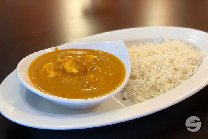 Paneer Makhani mit Reis - Thali House