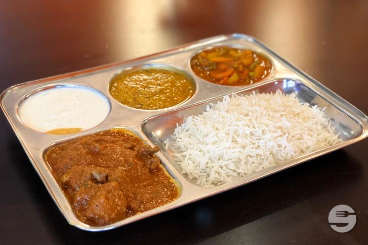 Beef Thali mit Reis - Thali House
