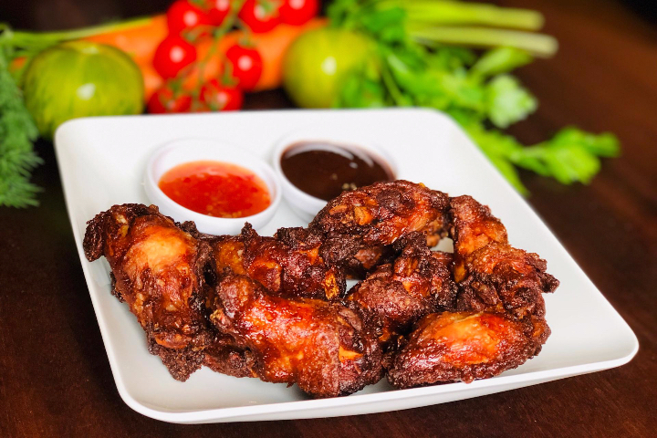 Britannia Chicken Wings - Britannia Pub