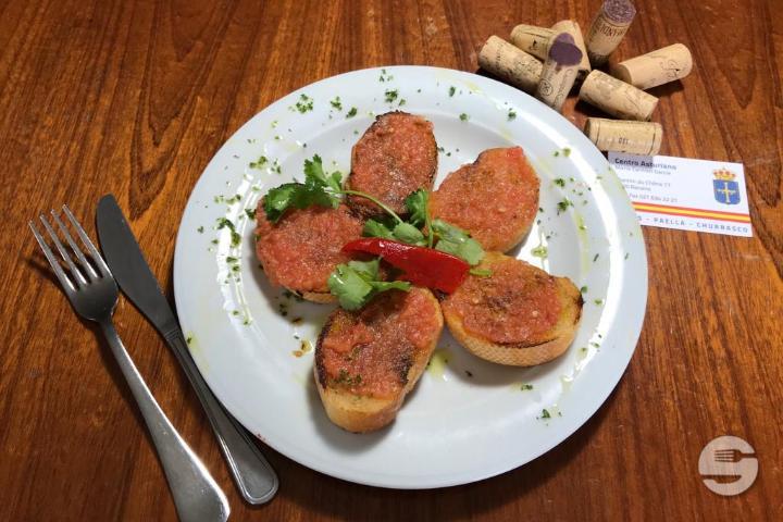 Pan con Tomate - Centro Espagnol Asturiano
