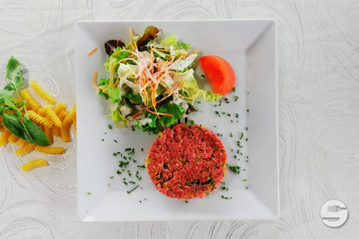 Beef Tartar with Cognac - Restaurant de l'aéroport
