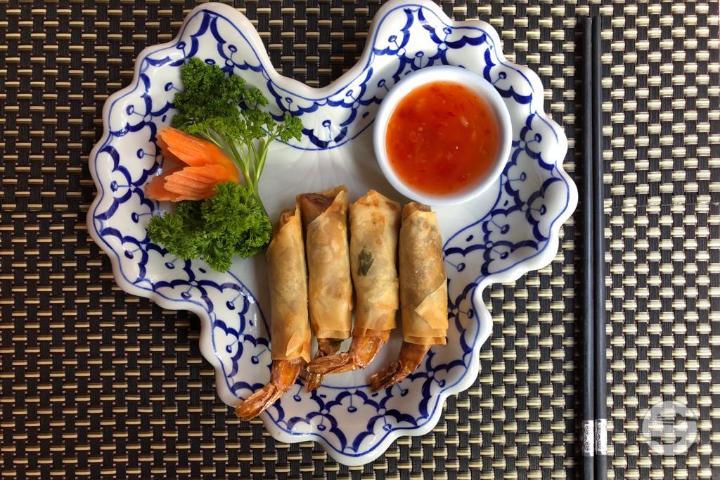 C04. Rouleaux de Printemps aux Crevettes - Lian Xiang Lou
