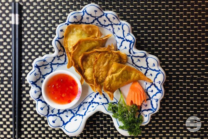 C08. Raviolis Frits aux Crevettes - Lian Xiang Lou