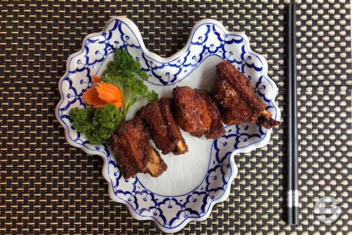 C13. Travers de Porc - Lian Xiang Lou