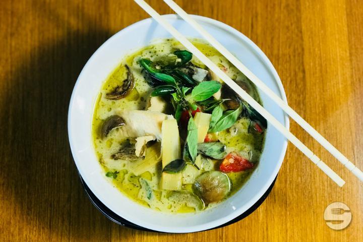 Kheng Kyowan - Mamasan