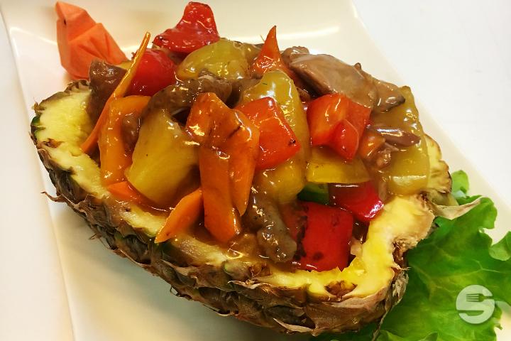 Canard Sauté à l'Ananas Frais - Bambou