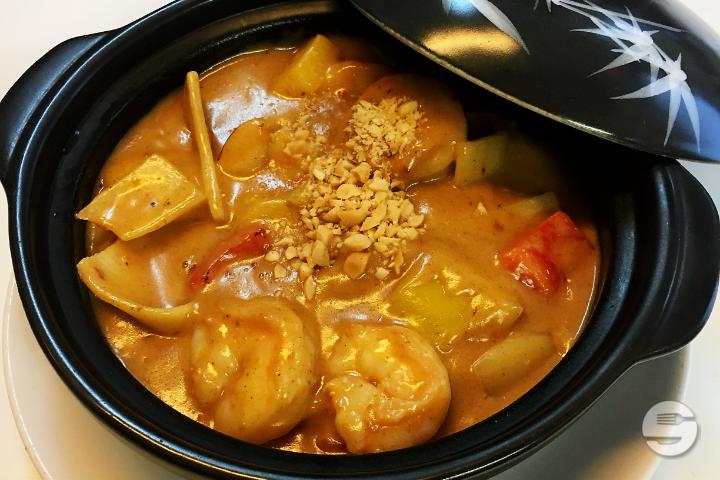 Crevettes Sautées à la Sauce Saté - Bambou