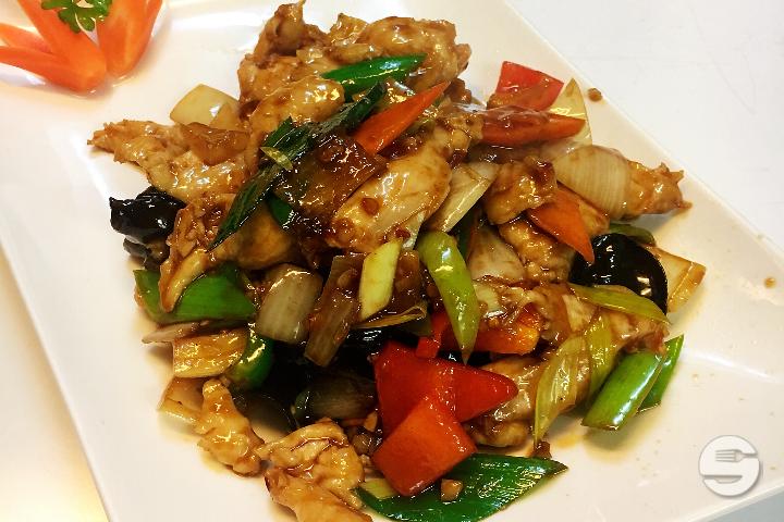 Poulet sauté à la Sauce Piquante - Bambou