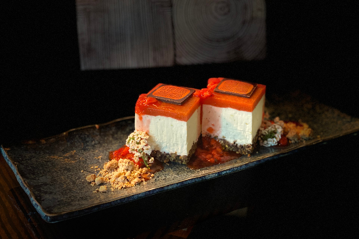 Strawberry Rhubarb Cheescake - HATO - fine asian cuisine
