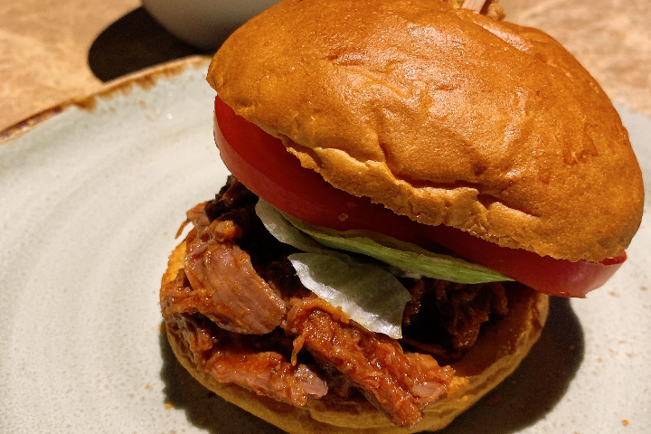 Pulled Beef Burger - Andulino Cucina Italiana & Steak House