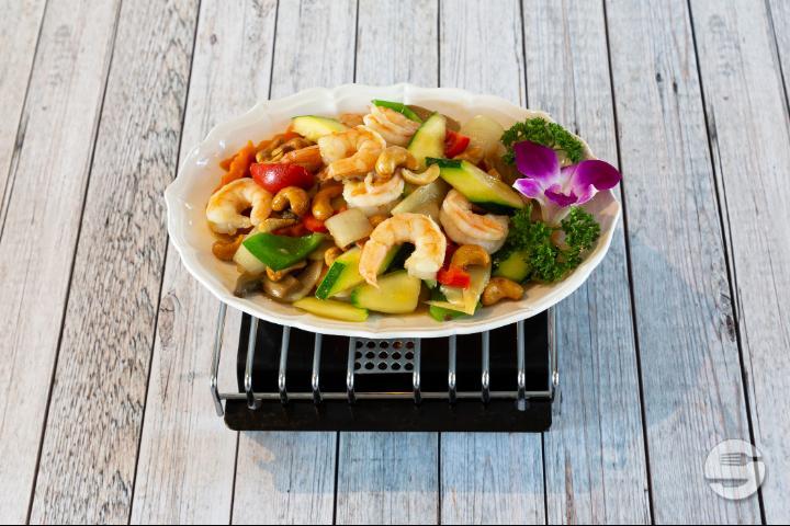 Sauté aux Noix de Cajou - Restaurant Feuillage