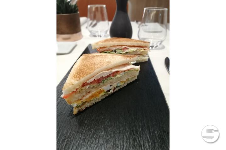 Chicken Club Sandwich - Brasserie Beau-Soleil