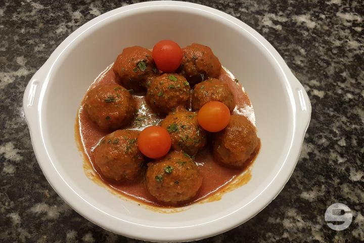 Meat Balls with Tomato Sauce - Aux Saveurs d'Italie