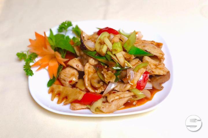 604. Poulet à la Sauce "Sichuan" - Zhiwei