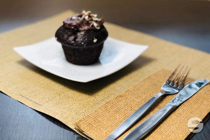 Chocolate Muffin - La Pirogue