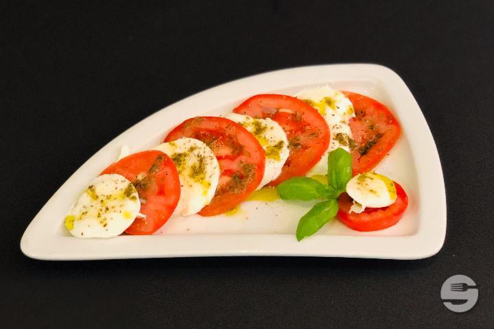 Tomate & Mozzarella di Bufala - Piccolo Resto by Bertolami