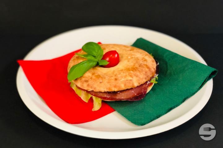 Focaccia Farcita - Piccolo Resto by Bertolami