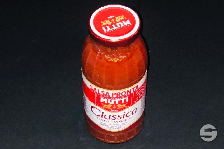 Classic Tomato Sauce with Basil - L'Épicerie fine by Bertolami