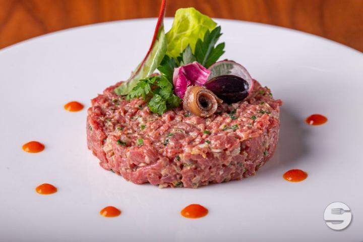 Beef Tartar - La Brasserie J5