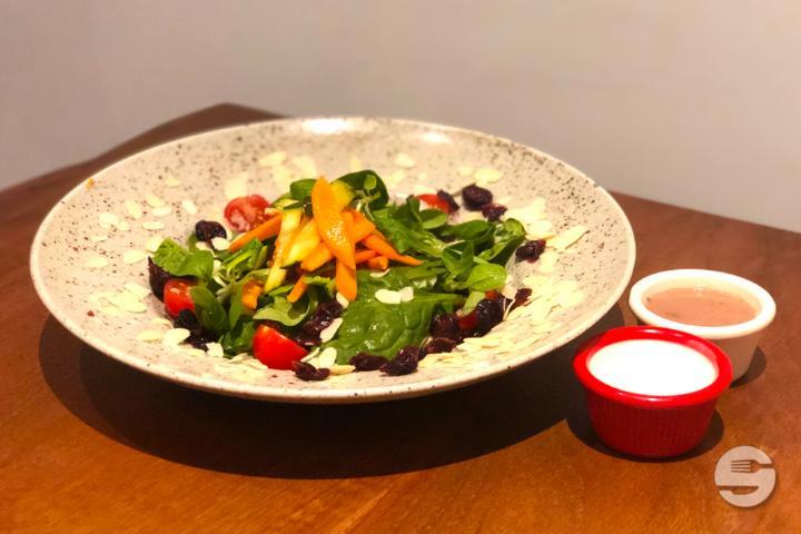 Fresh & Green Salad - Miki Burgers