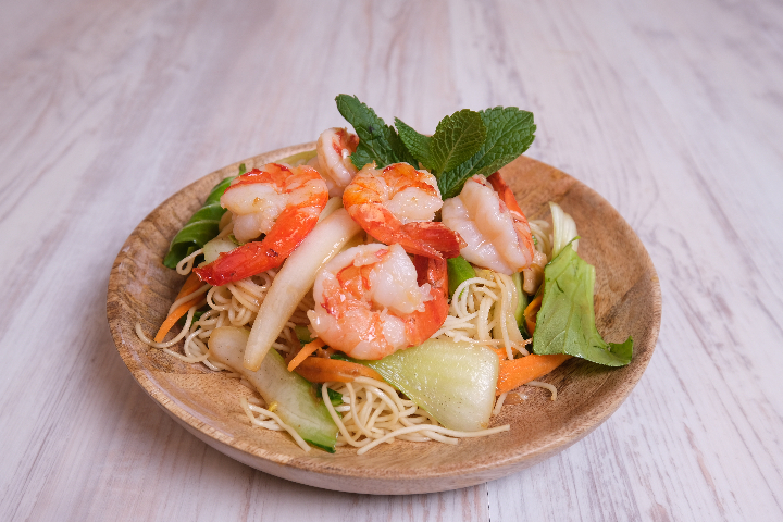 Fried noodles with shrimps - Bamee Bistro