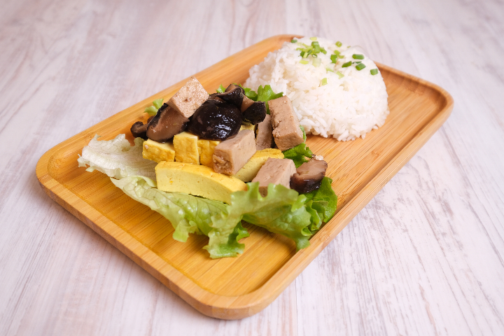 Tofu with mushrooms with soja sauce - Bamee Bistro