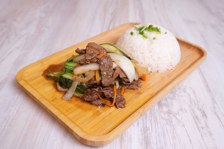 Basilic Beef - Bamee Bistro