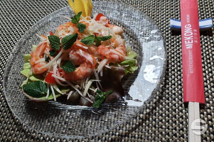 11. Papaya with Shrimp Salad - Mekong