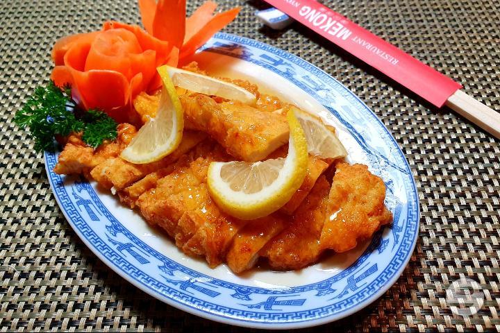 62. Chicken with Lemon - Mekong
