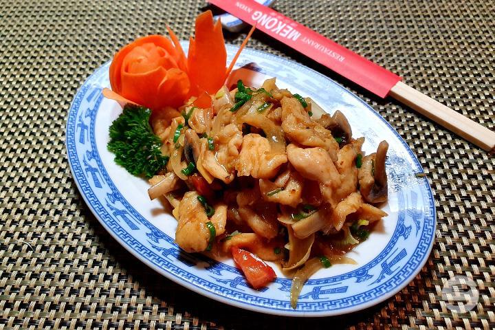 65. Chicken with Ginger - Mekong