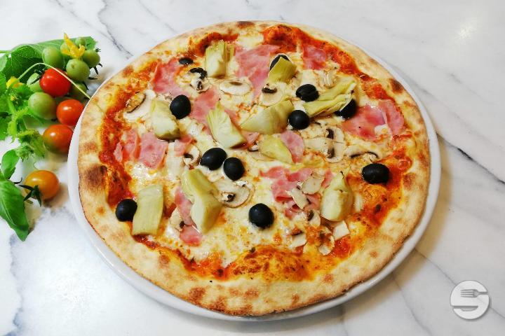 Pizza Quatre Saisons - Restaurant Du Tennis