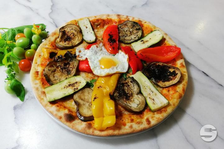 Pizza Végétarienne - Restaurant Du Tennis