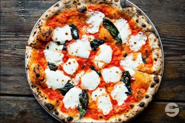 Pizza Margherita - Nyon Kebab