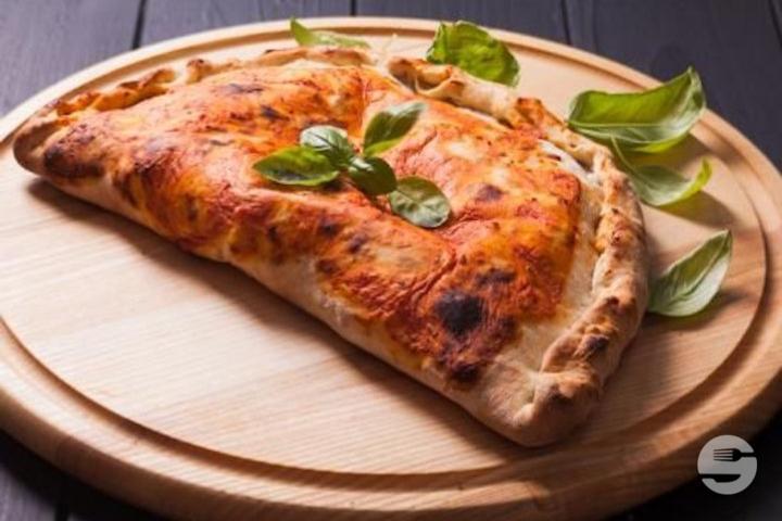 Pizza Calzone - Nyon Kebab