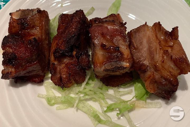 28. Côtes de Porc Laquées - Lotus Restaurant